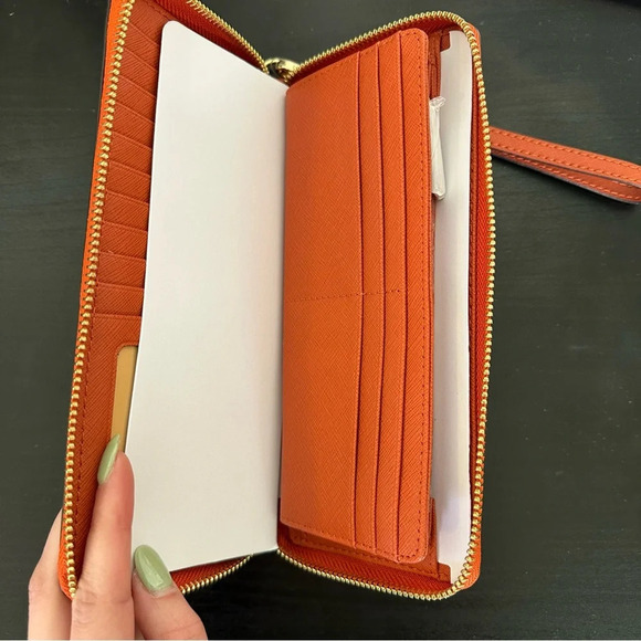 Michael Kors Jet Set Continental Wallet NWT - Picture 5 of 7